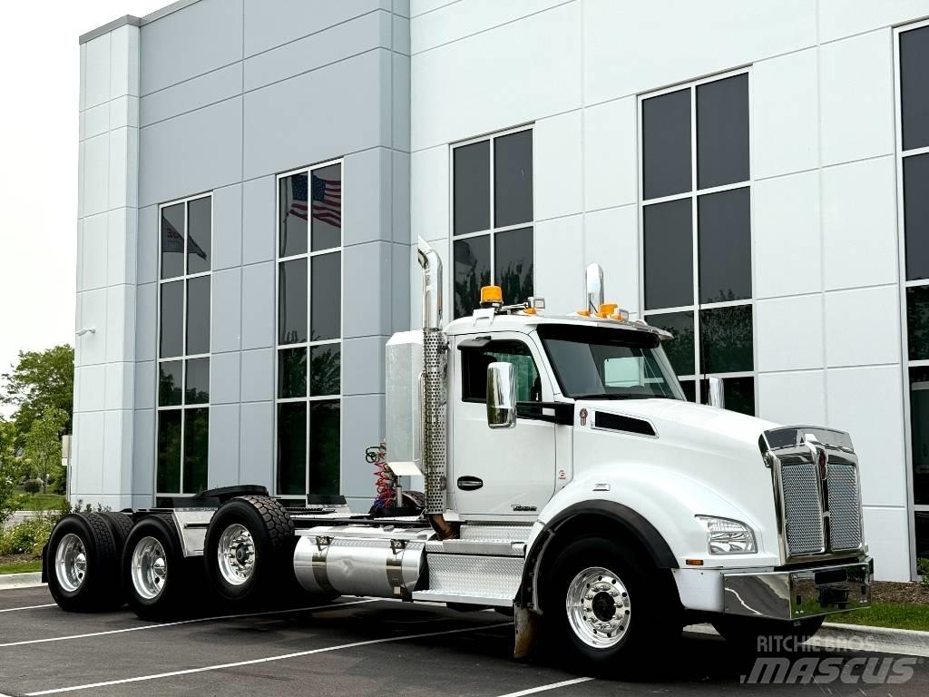 Kenworth T 880 Trekkers