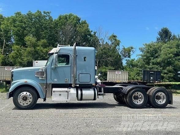 Freightliner 122SD Trekkers