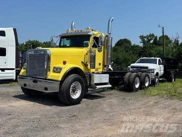 Freightliner FLD120 Chassis met cabine