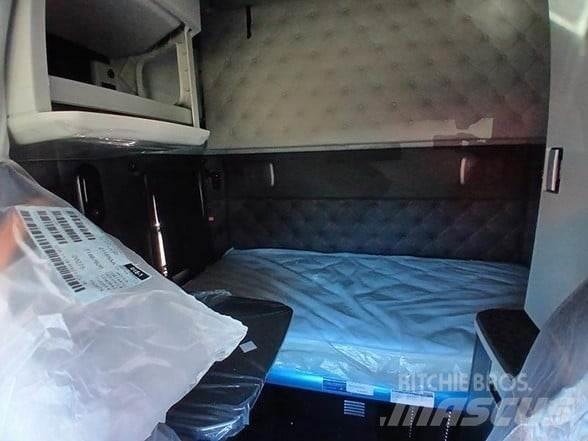 Kenworth T680 Trekkers