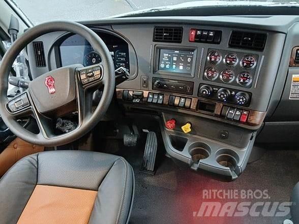 Kenworth T680 Trekkers