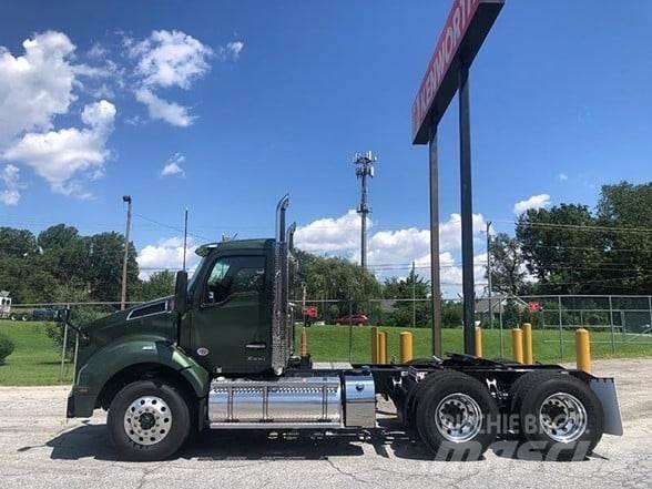 Kenworth T880 Trekkers