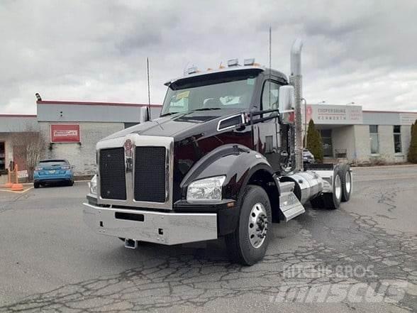 Kenworth T880 Trekkers
