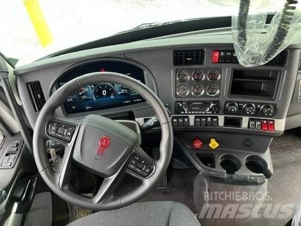 Kenworth T880 Trekkers