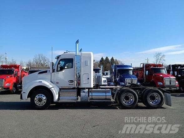 Kenworth T880 Trekkers