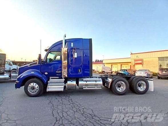Kenworth T880 Trekkers