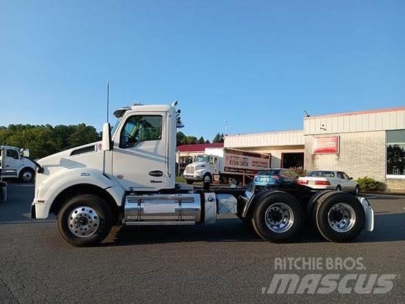 Kenworth T880 Trekkers