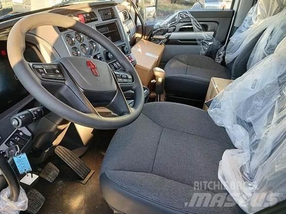 Kenworth T880 Trekkers