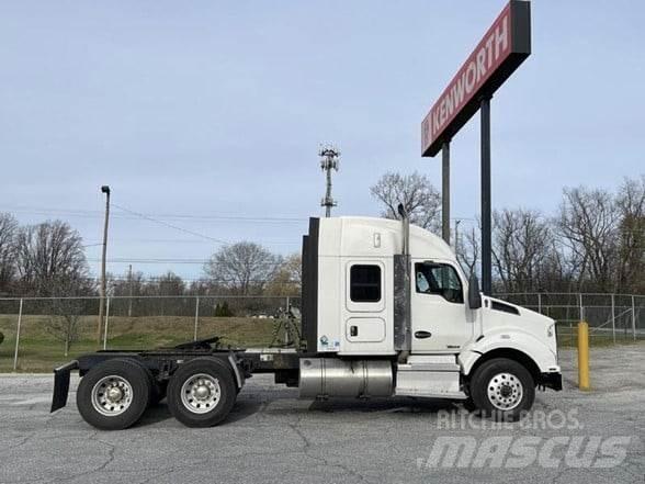 Kenworth T880 Trekkers