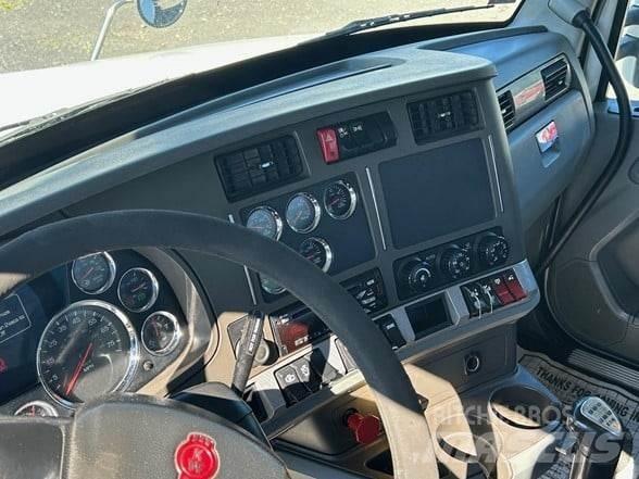 Kenworth T880 Trekkers