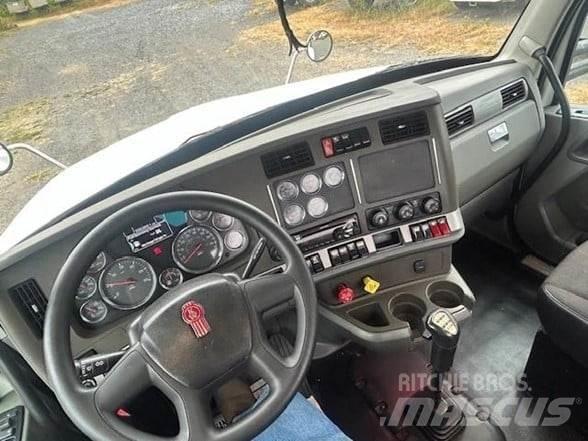 Kenworth T880 Trekkers
