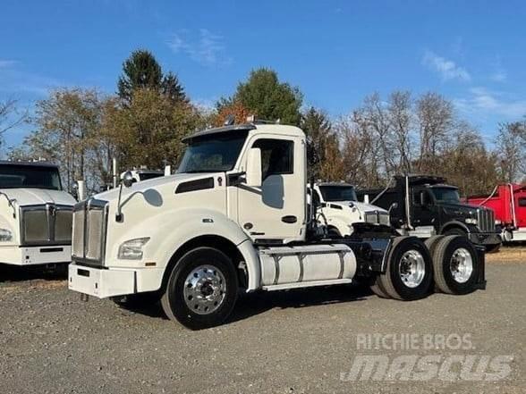 Kenworth T880 Trekkers