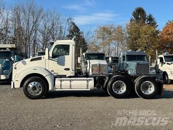 Kenworth T880 Trekkers