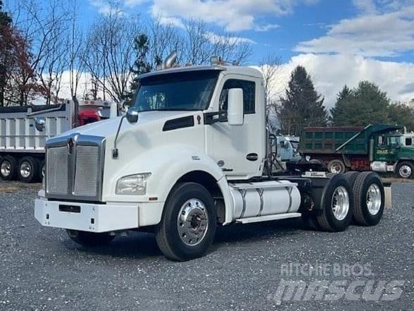 Kenworth T880 Trekkers