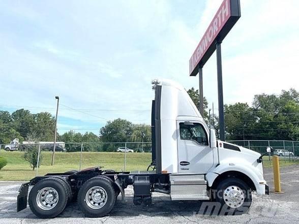 Kenworth T880 Trekkers