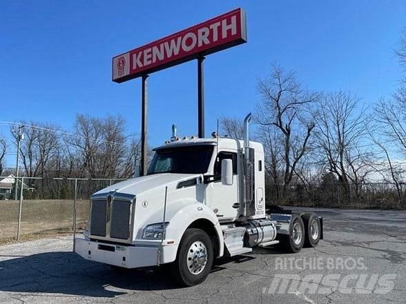 Kenworth T880 Trekkers