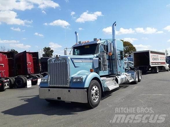 Kenworth W900 Trekkers