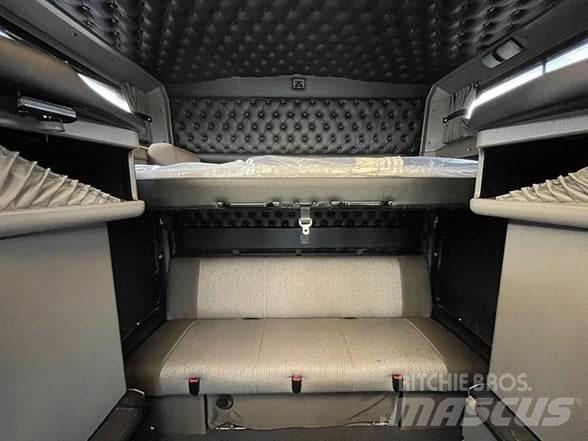 Kenworth W900 Trekkers