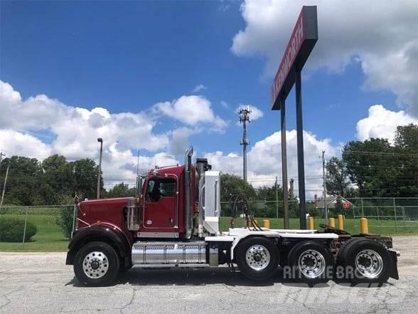 Kenworth W900B Trekkers