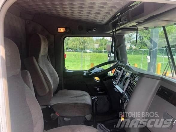 Kenworth W900B Trekkers