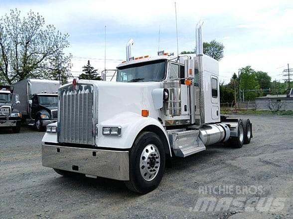 Kenworth W900L Trekkers