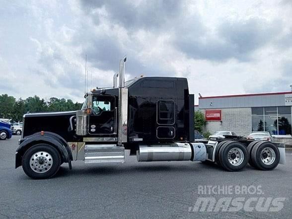 Kenworth W900L Trekkers