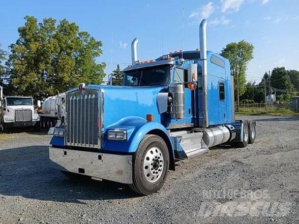 Kenworth W900L Trekkers