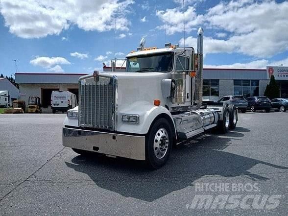 Kenworth W900L Trekkers