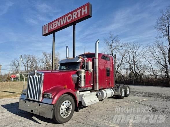 Kenworth W900L Trekkers