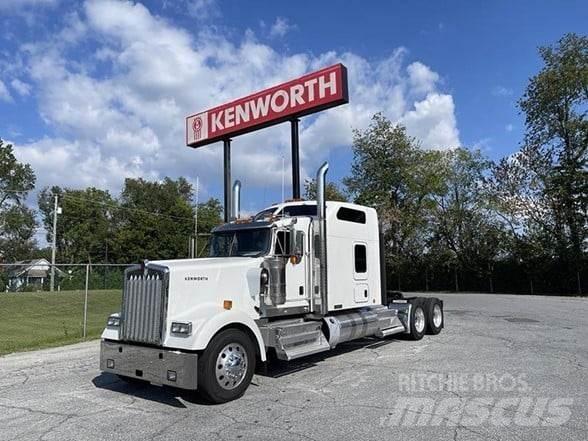 Kenworth W900L Trekkers