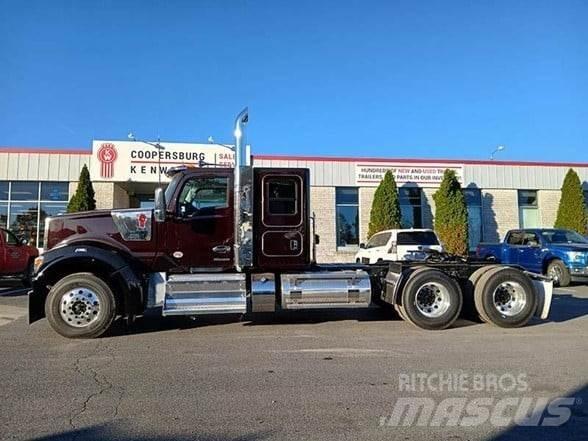 Kenworth W990 Trekkers