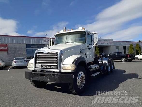 Mack GRANITE CTP713 Trekkers
