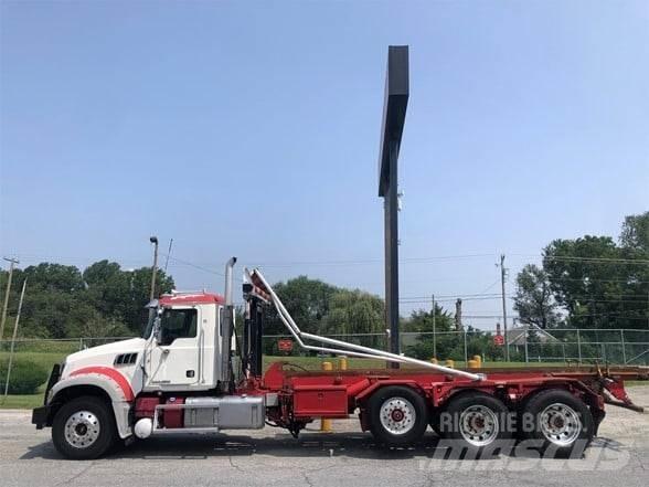 Mack GRANITE GU713 Vuilniswagens