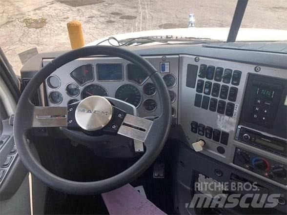 Mack GRANITE GU713 Vuilniswagens