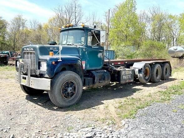 Mack RD686SX Vuilniswagens