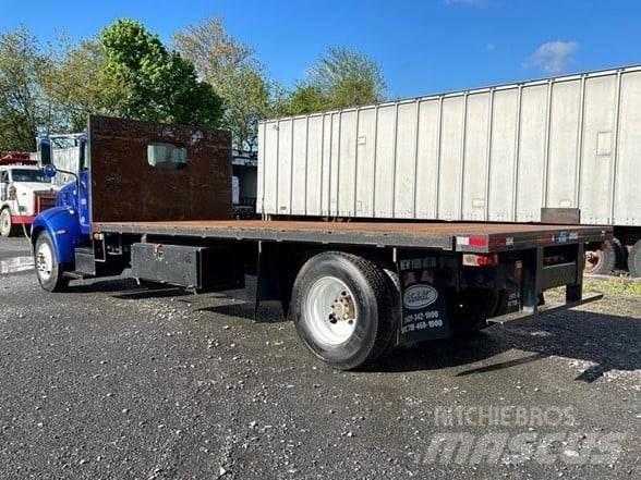 Peterbilt 330 Platte bakwagens