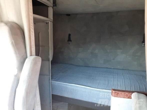 Volvo VNL64T670 Trekkers