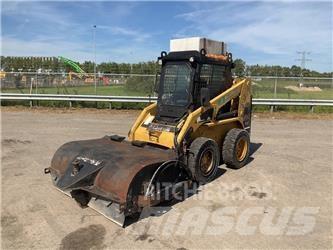 CAT 246 Schrankladers