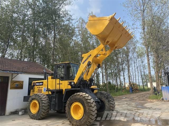Komatsu WA380 Wielladers
