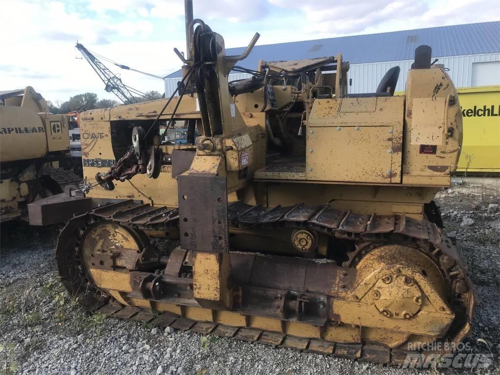 CAT 561 D Pijpenleggers