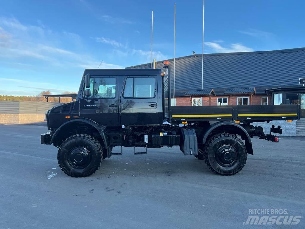 Mercedes-Benz Unimog Platte bakwagens