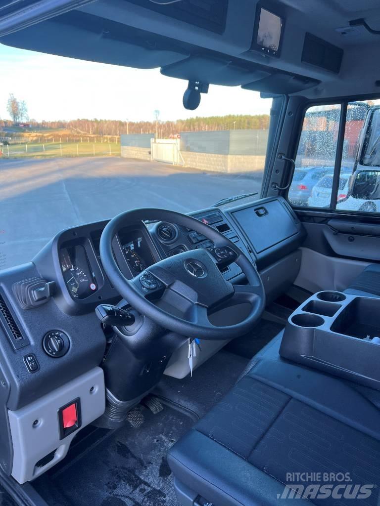 Mercedes-Benz Unimog Platte bakwagens