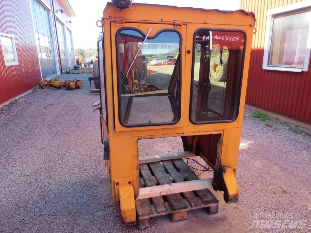 Fiat-Allis 345B Cabine en interieur