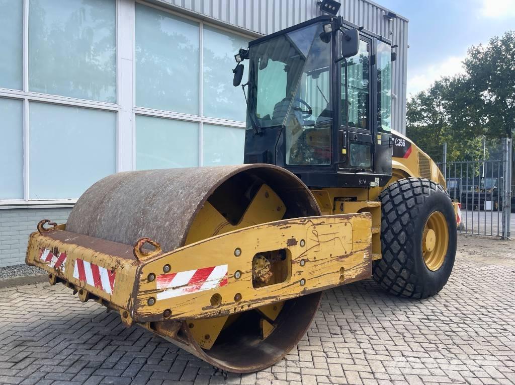 CAT CS 56       2010 Trilrolwalsen