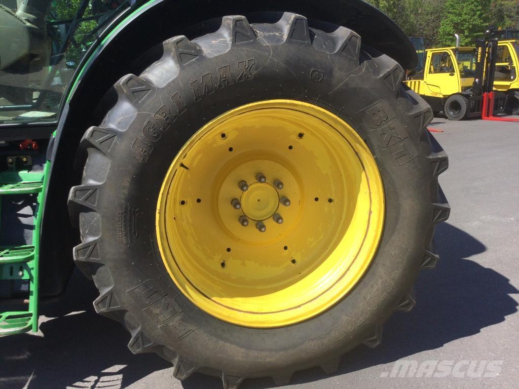 John Deere 6150R Tractoren