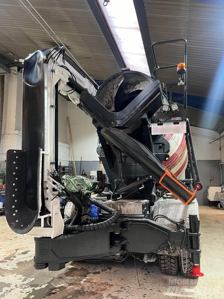 Mercedes-Benz 3244 Betonmixers en pompen