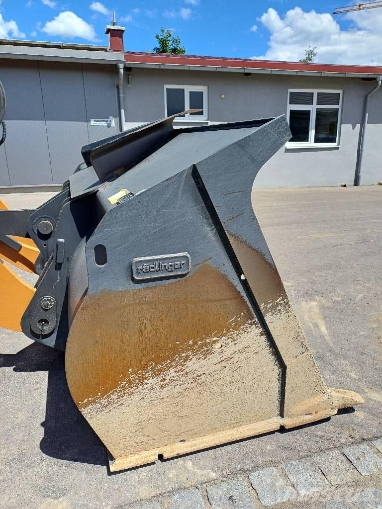 CASE 821 G Wielladers