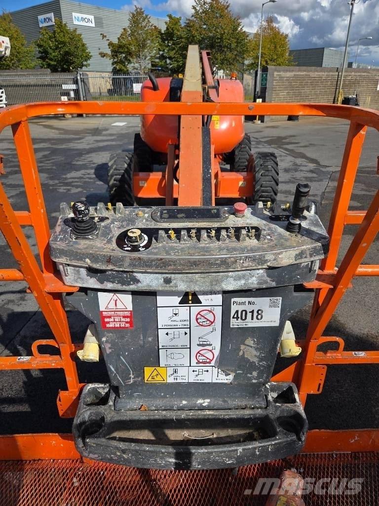 JLG 600 AJ Knikarmhoogwerkers