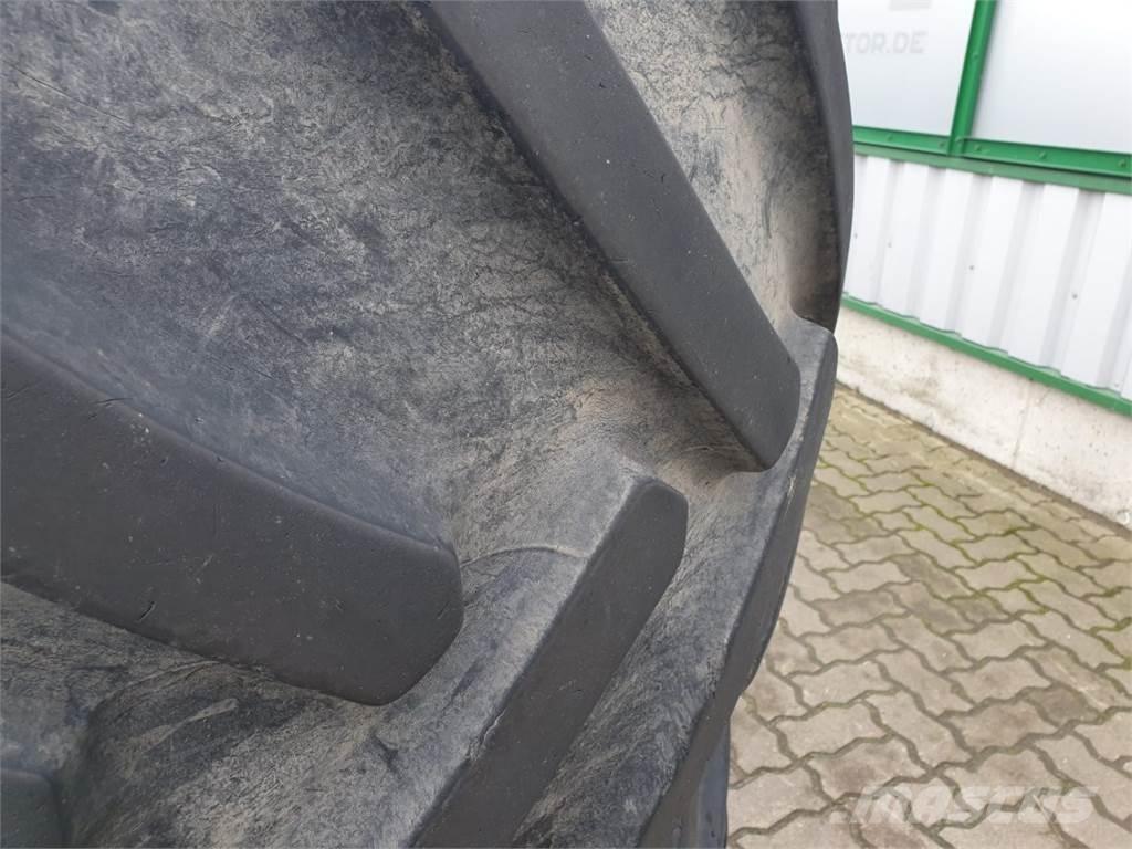 Mitas 600/70R38 Banden, wielen en velgen