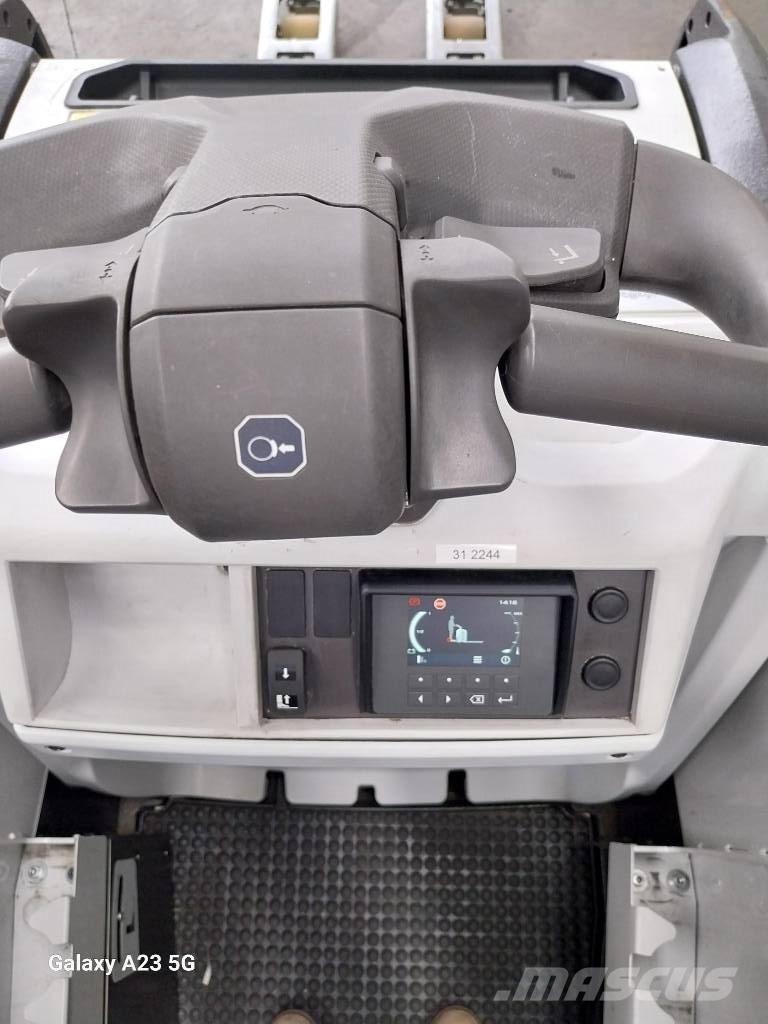 UniCarriers PLR200 Meerij pallettruck met platform